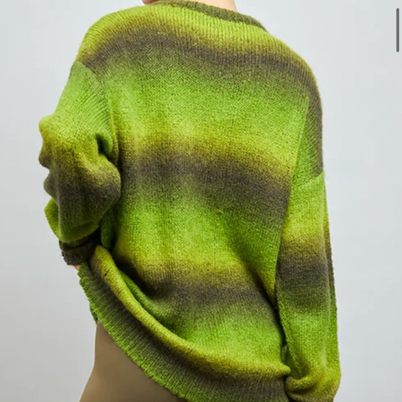 Carbon38 Green ombre Striped Sweater - Picture 10 of 10